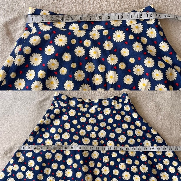 Retro-Inspired Navy Daisy A-Line Skirt with Red Heart Accents M - Picture 3 of 10